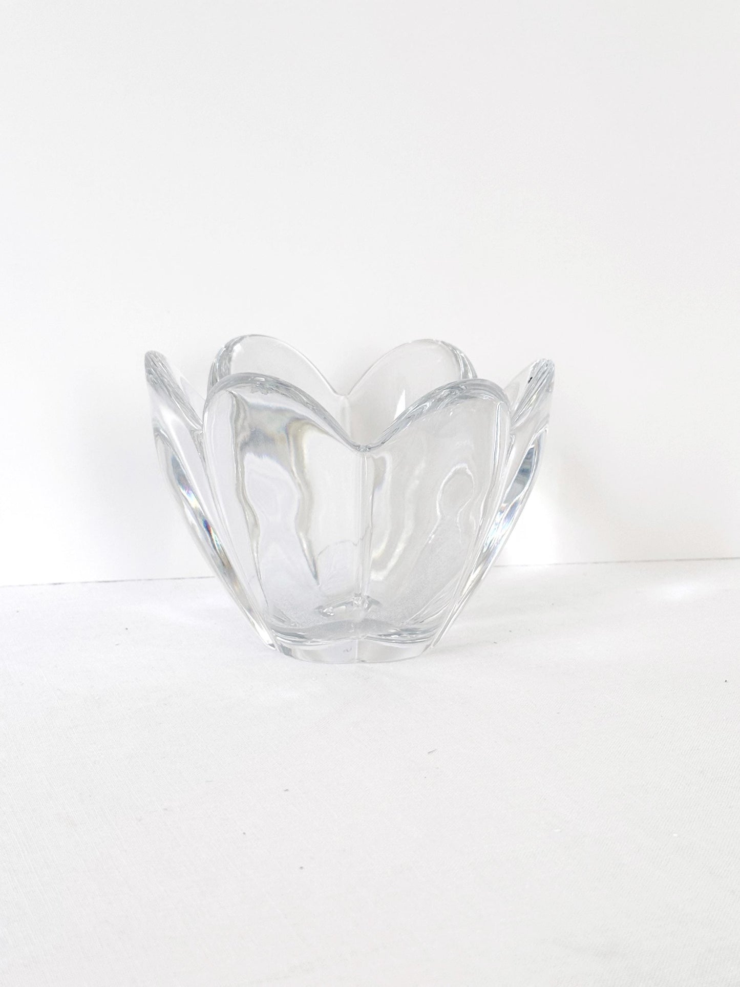 Flower shaped lead crystal vase, 6x6x6 inches.