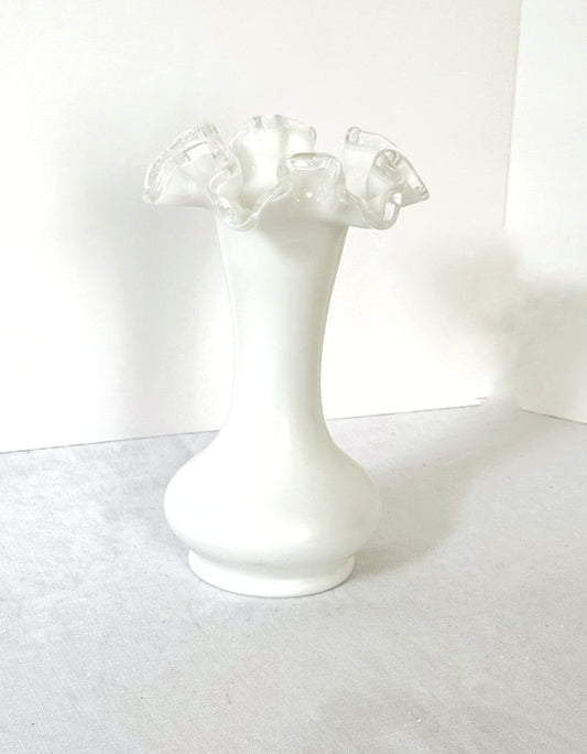 White Vintage Lettuce Edge Glass Vase
